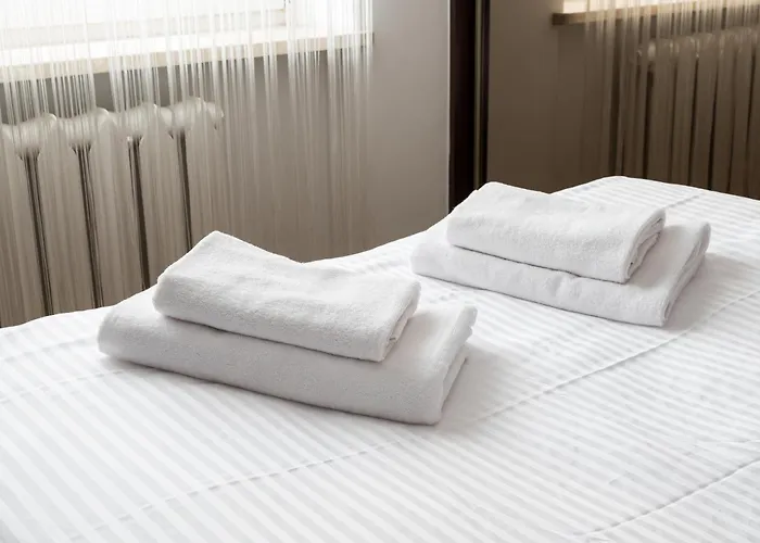 Embassy Avenue At Royal Park By Bookinghost Apartment